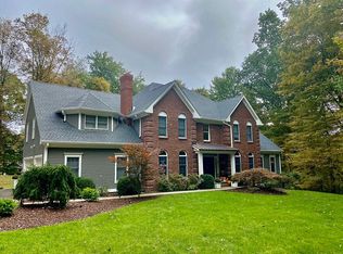 7 Misty Brook Ln, New Fairfield, CT 06812