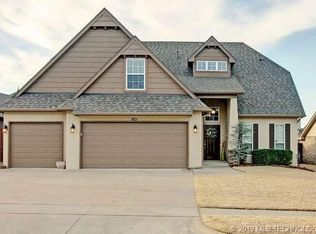 821 W Fargo Dr, Broken Arrow, OK 74012