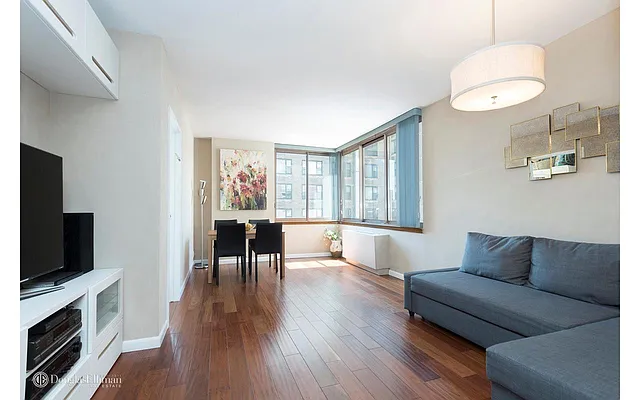 Rented by Douglas Elliman | media 17