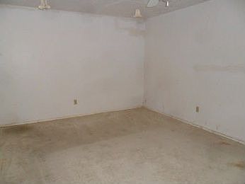 2nd image of 13814 New Village Ln