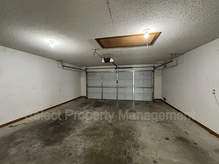 829 Willen Ln — Photo 15