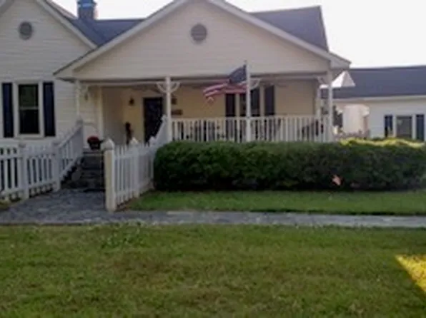 7133 Forrest Rd, Hogansville, GA 30230