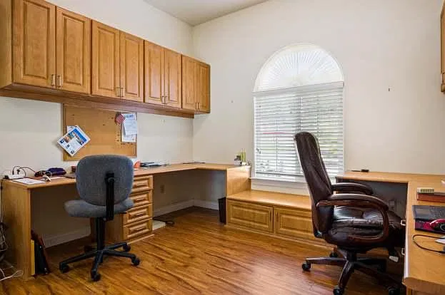 4 bed, 2729 sqft, $5,800 — Photo 3