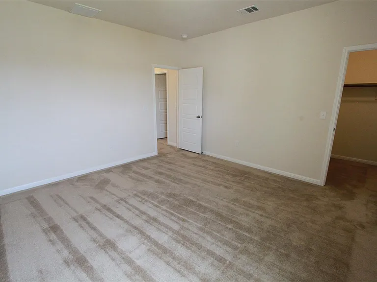 9304 Lost Bridge Ln — Photo 30