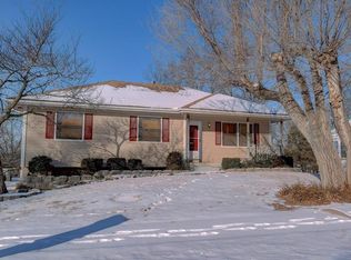 526 Maple Ave, Smithville, MO 64089