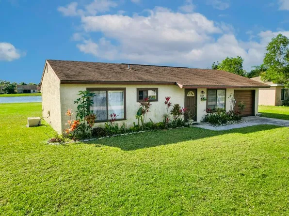 2240 SE Dunbrooke Circle, Port St Lucie, FL 34952