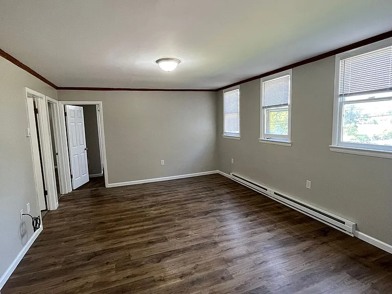 480 Spruce Hollow Rd — Photo 7