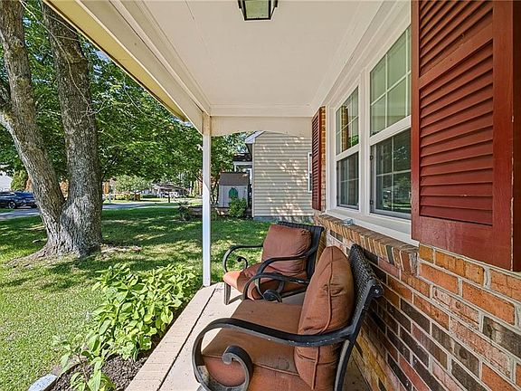 4th image of 718 Osborn Ave