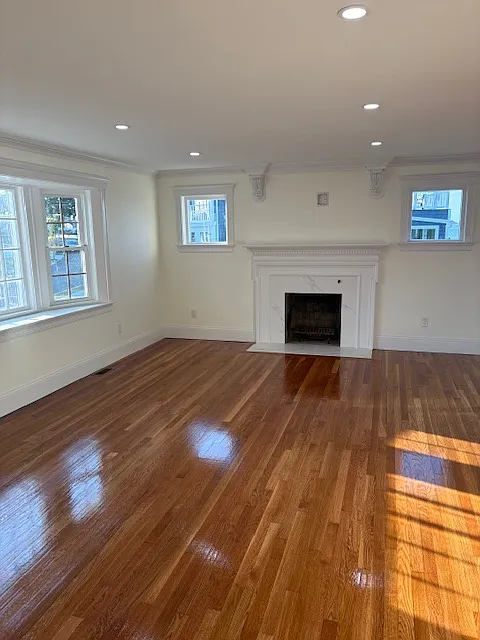 4 bed, 2100 sqft, $5,500 — Photo 3