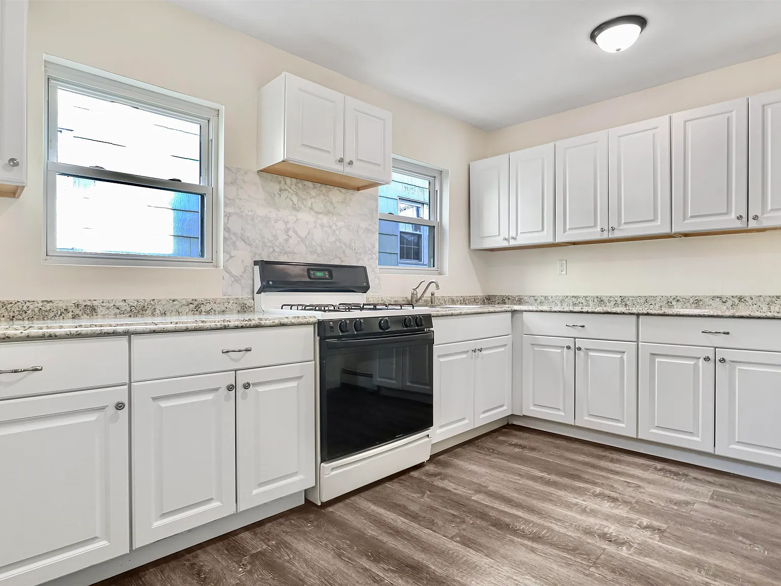 3 bed, 2.0 bath, $2,850 — Photo 2
