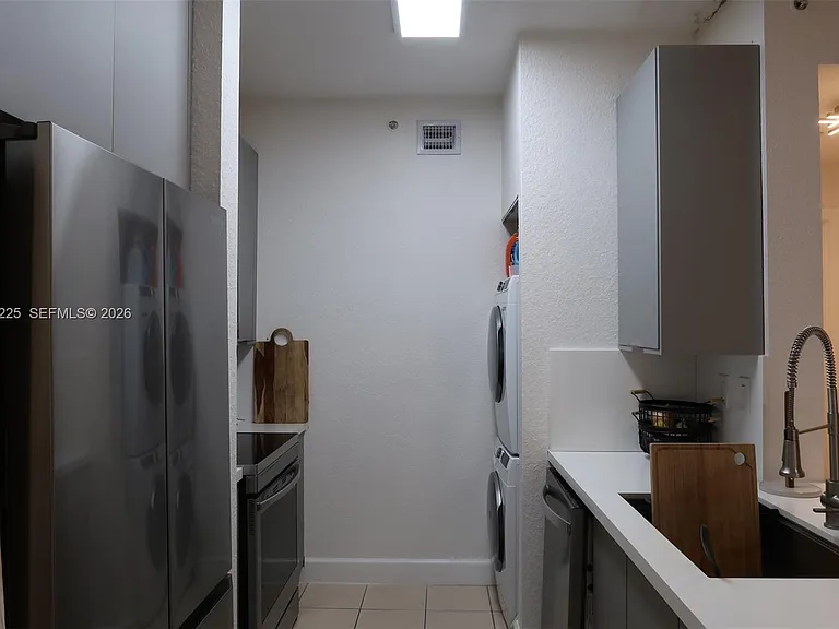 6001 SW 70th St #311 — Photo 5