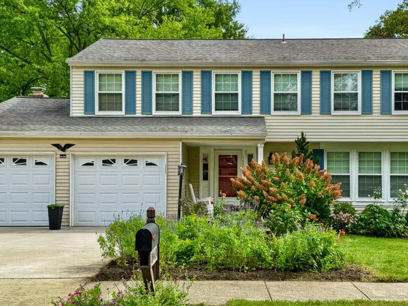 15503 Golf Club Dr, Dumfries, VA 22025