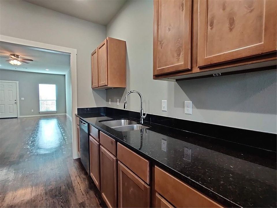 1st image of 311 Copper Oaks Dr