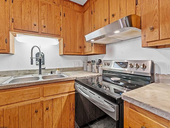 4th image of 222 Bull Run Rd