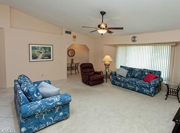 4th image of 213 SW 44th St