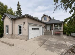 8816 48th Ave S, Calgary, AB T3B2B2