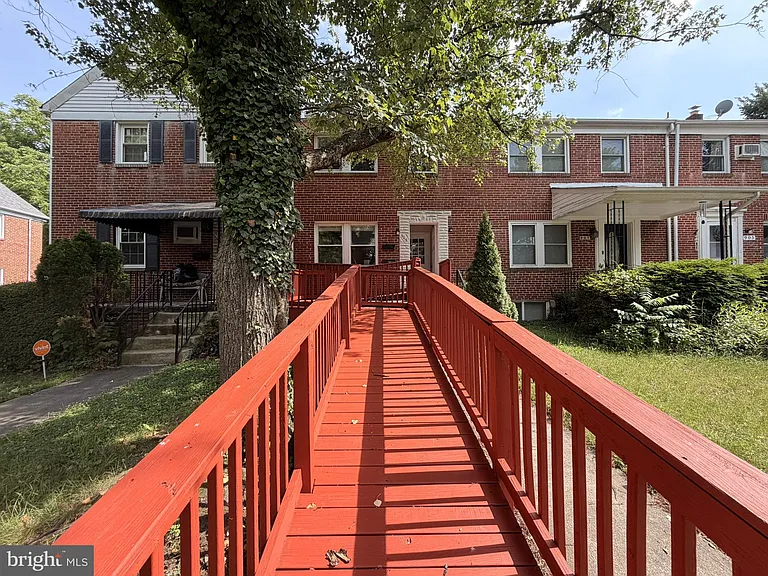 909 E Lake Ave #1 — Photo 45