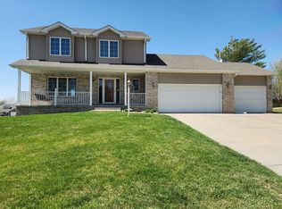 202 N 27th St, Ashland, NE 68003