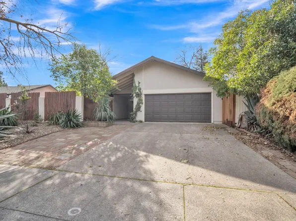 2200 Trails Ct, Rancho Cordova, CA 95670