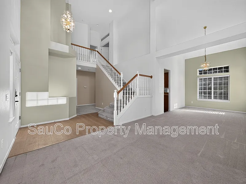5 bed, 3.0 bath, 2108 sqft, $2,795 — Photo 4