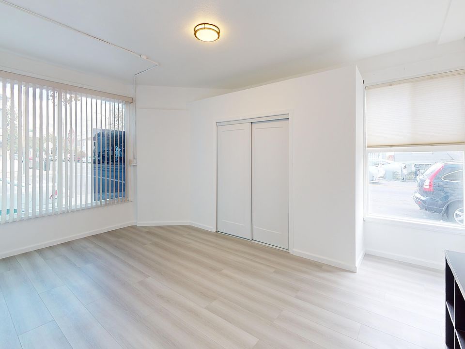 Bedroom#4: 205 sq ft, 17' x 13'