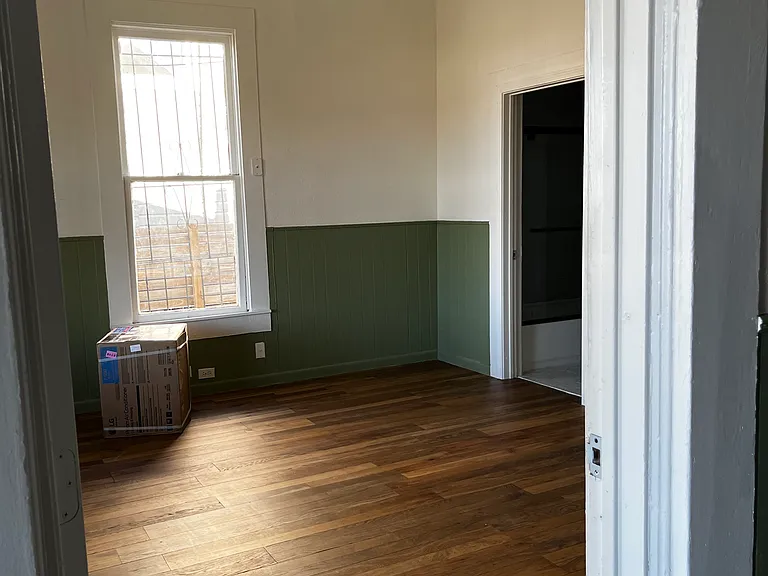 628 Sherman St #2 — Photo 4