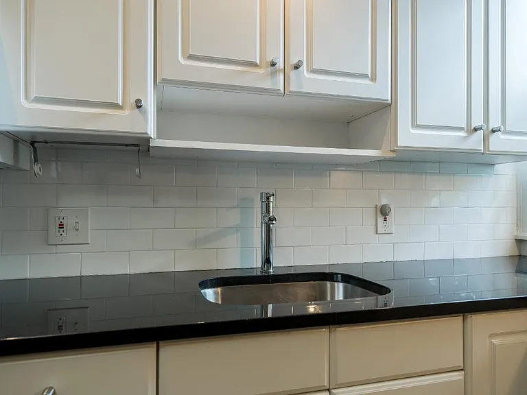 338 S 15th St #3 — Photo 29
