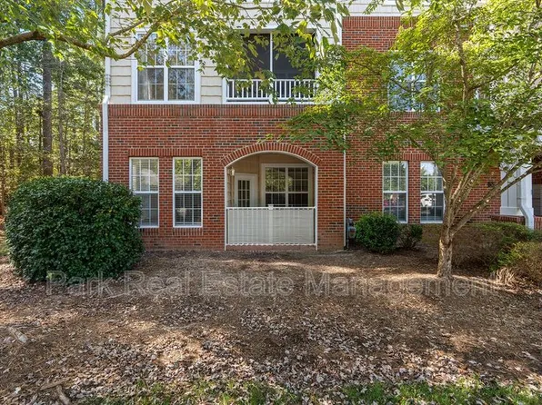 511 Ives Ct, Chapel Hill, NC 27514