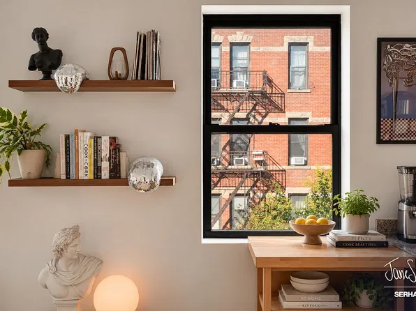 86 Green St APT 3, Brooklyn, NY 11222