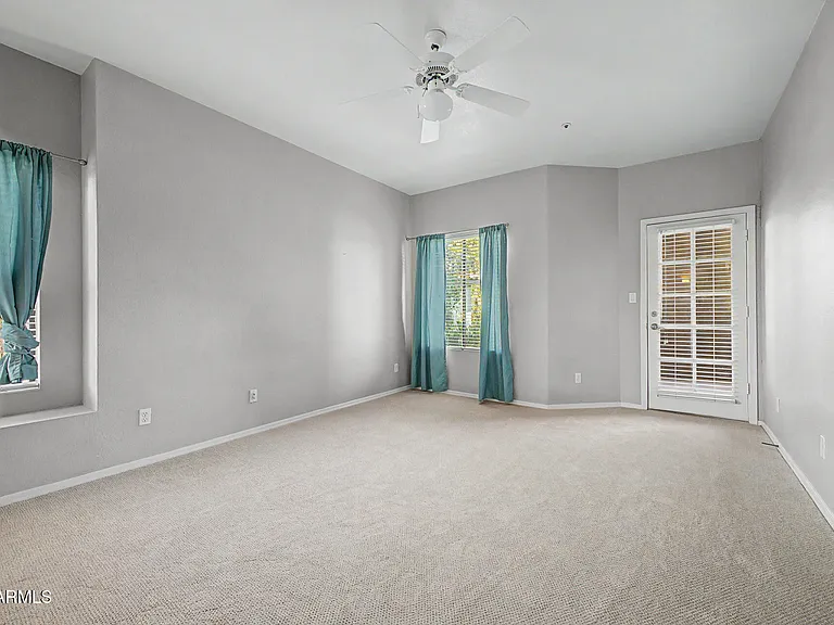 9600 N 96th St #242 — Photo 23