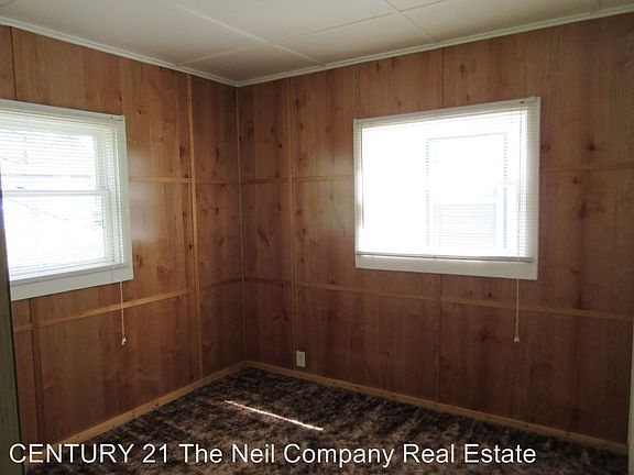 3rd image of 506 W Umpqua St APT 03
