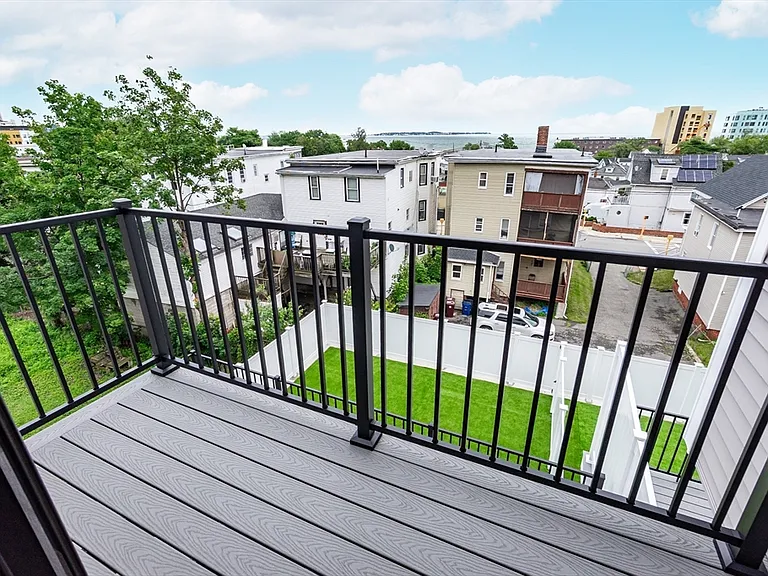 165 Campbell Ave #2 — Photo 5