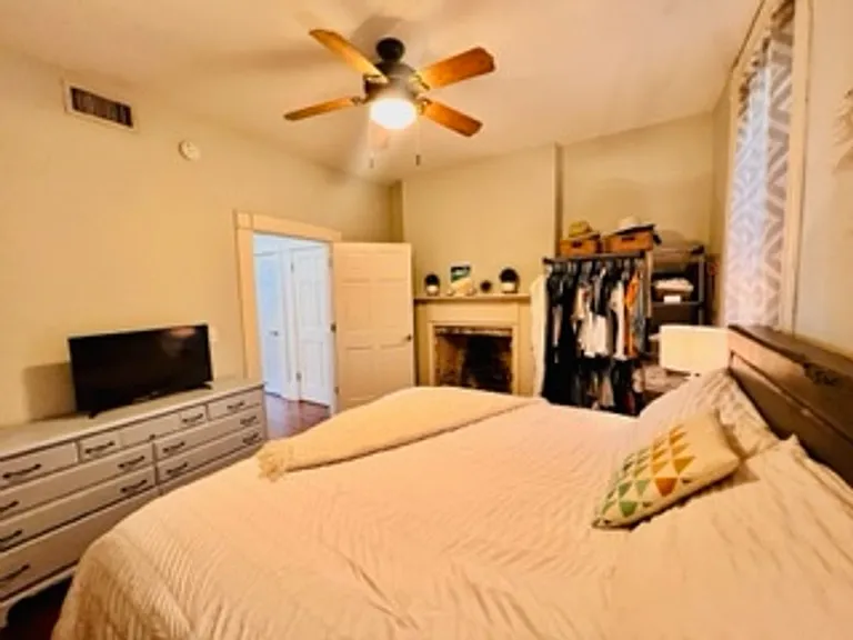 227 W Broughton St #3 — Photo 43
