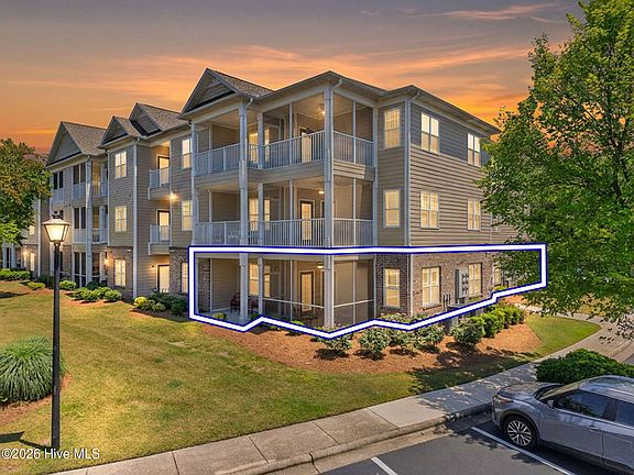 2nd image of 221 Woodlands Way Unit 6