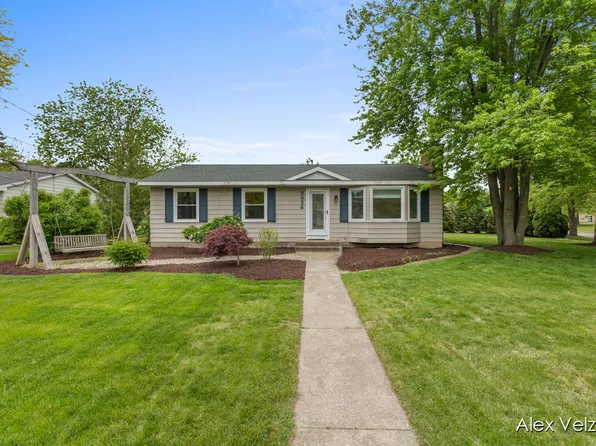 2526 Pohens Ave NW, Grand Rapids, MI 49544
