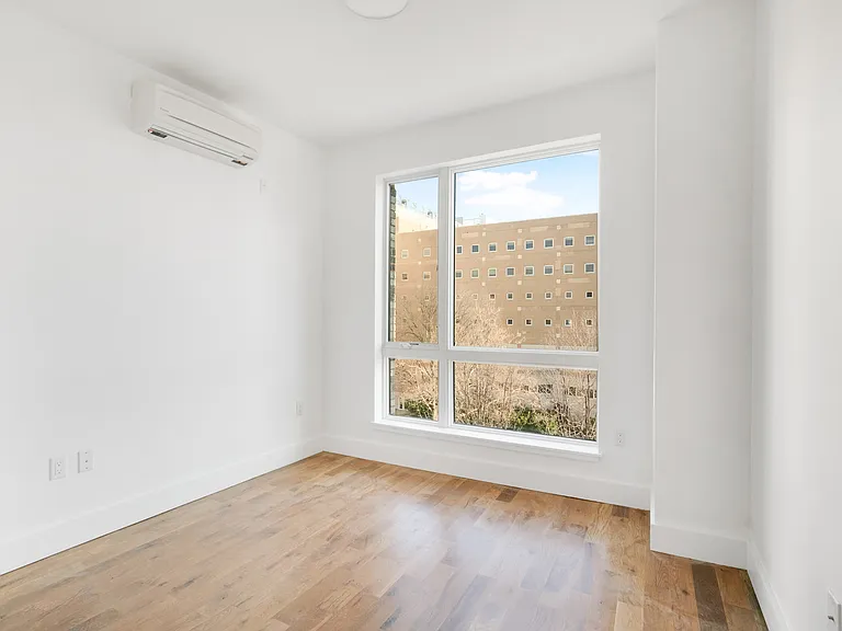 782 New York Ave #2F — Photo 4