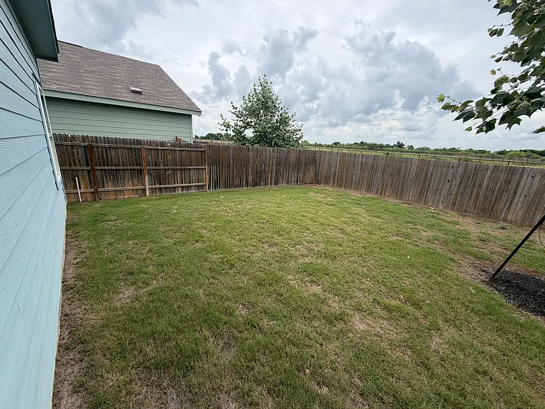 Barbarosa Rd — Photo 23