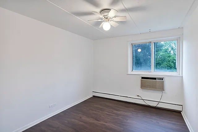 5011 Valley Ln — Photo 4
