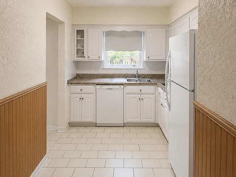 552 Manor Ridge Rd — Photo 23