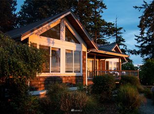 271 E Spyglass Dr, Freeland, WA 98249