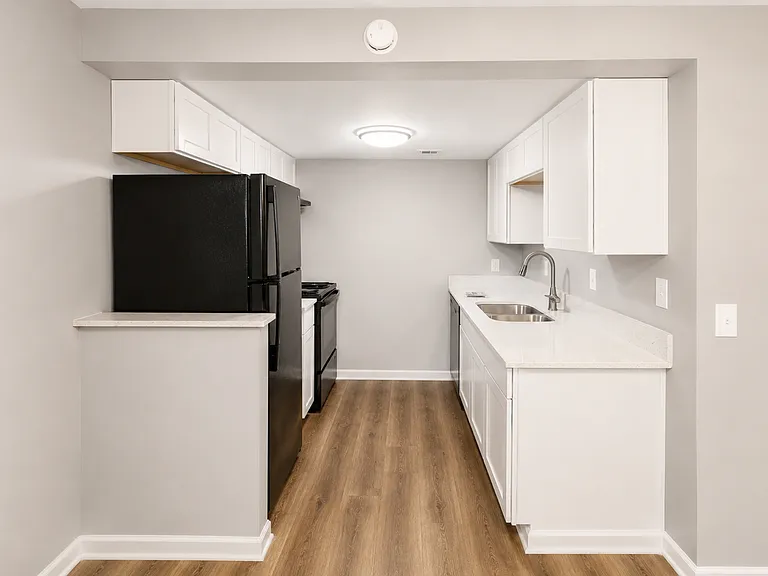 Corby Grove Apartments — Photo 5