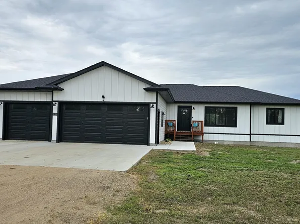 2306 Urbana Dr, Mitchell, SD 57301