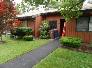 469 Asbury Rdg, Shelton, CT 06484