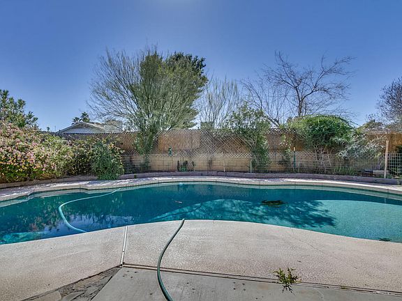 4th image of 10421 W Calle De Edens