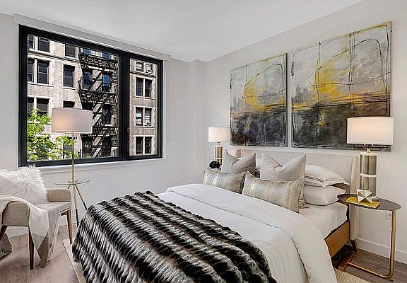 5th image of 350 45th St #1C