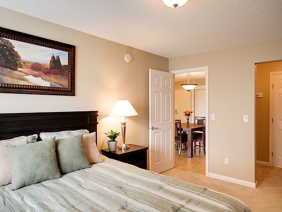 5th image of 2801 Cutters Grove Ave APT 203