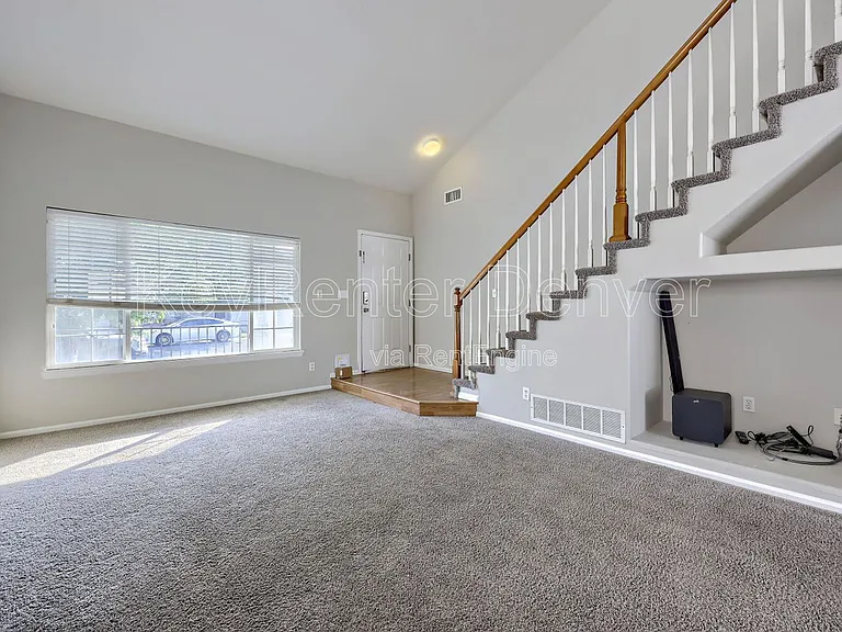 19026 E 51st Pl — Photo 5