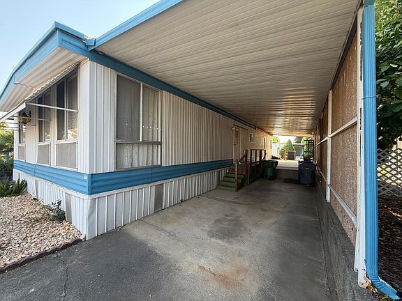 4th image of 75 Redwood Ln