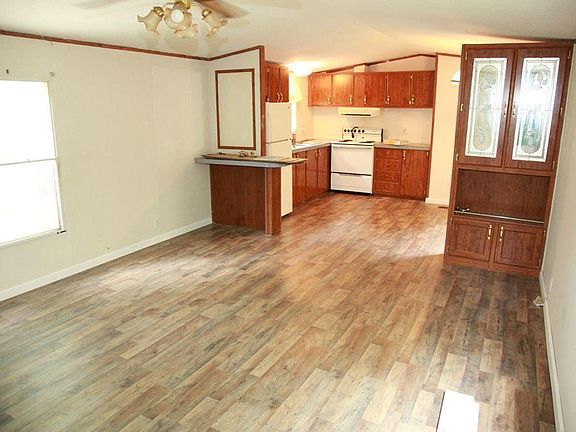 4th image of 301 Willowridge Dr