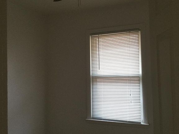 5th image of 1014 S 11th Ave #1